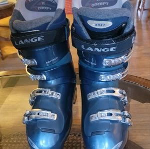 Lange 70 women's ski boots